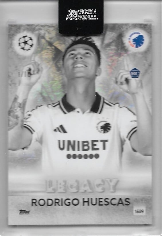 Rodrigo Huescas
Black /10
card no. 1689
(UCC Legacy)