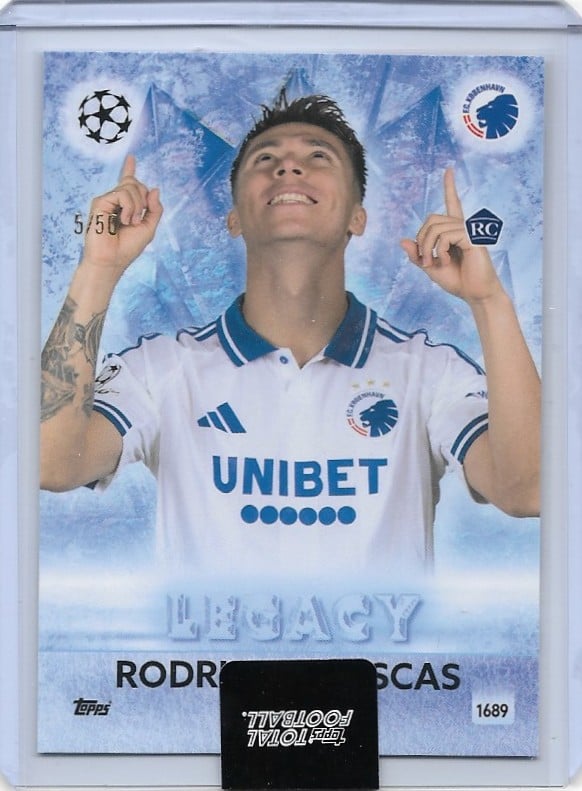 Rodrigo Huescas
Blue /50
card no. 1689
(UCC Legacy)