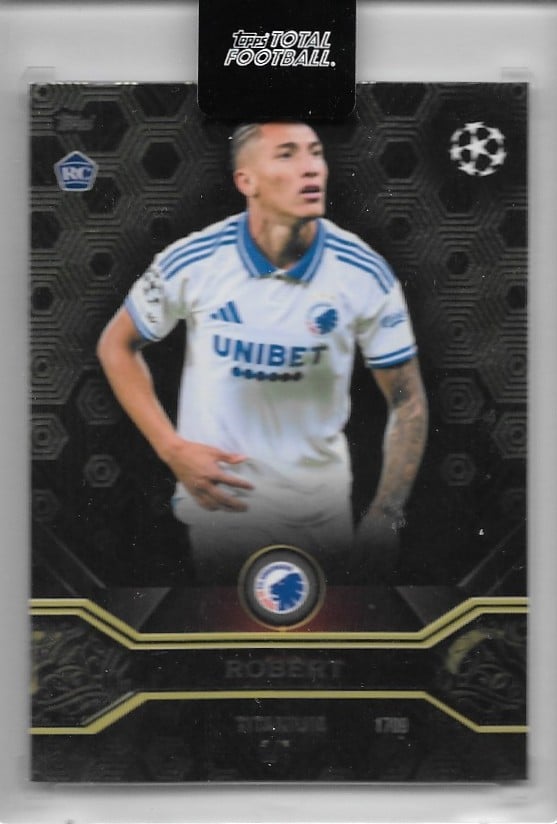 Robert
Gold 1/1
card no. 1709
(UCC Titanium)