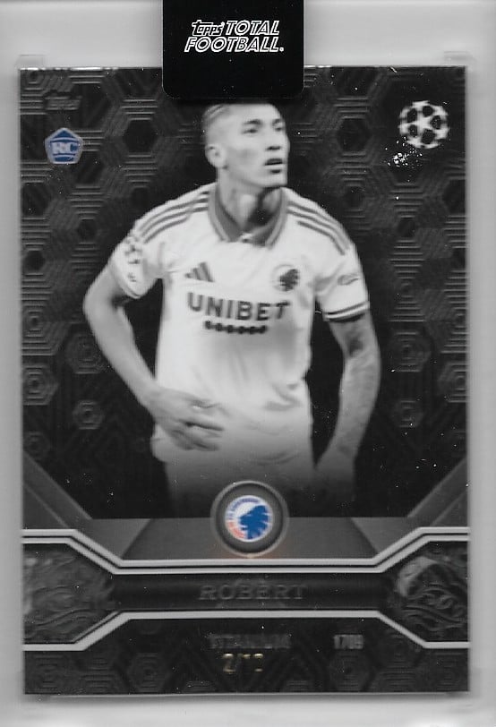 Robert
Black /10
card no. 1709
(UCC Titanium)
