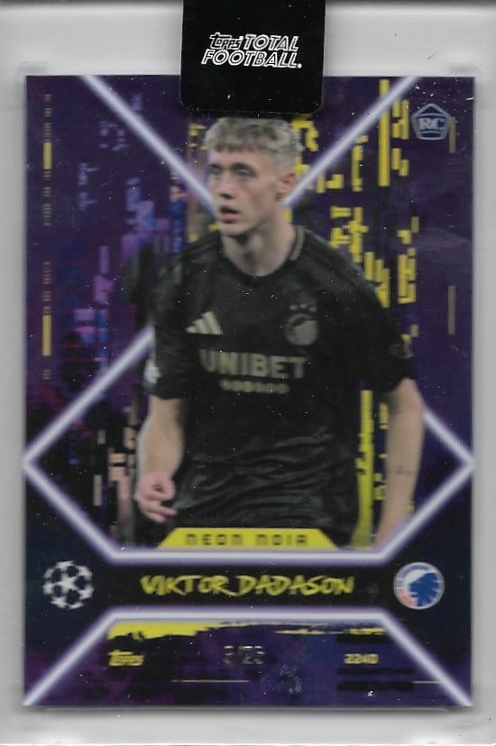 Viktor Dadason
Purple /25
card no. 2240
(UCC Neon Noir)