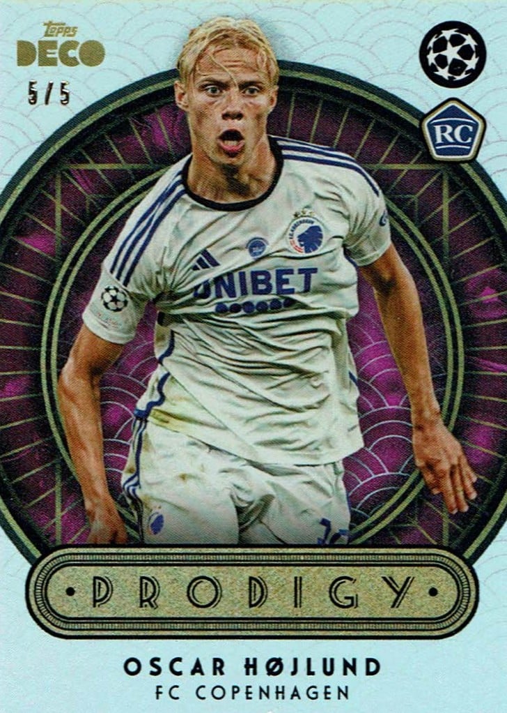 Oscar Højlund
Pink /5