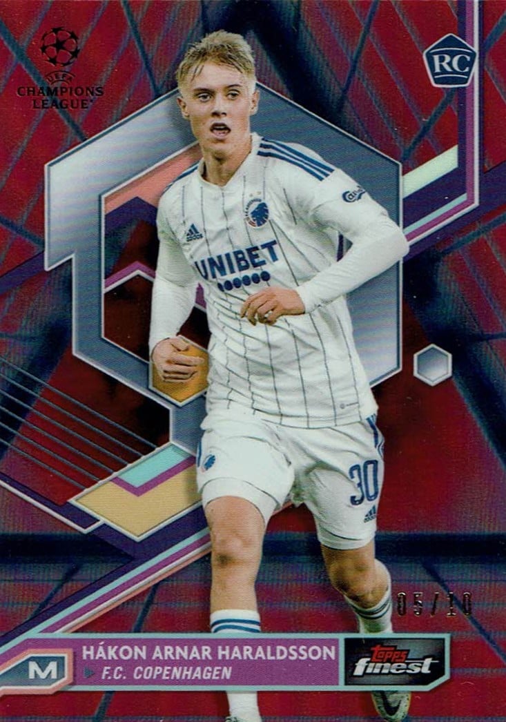 Hakon Haraldsson
Red Black Vaporwave Refractor /10
card. no. 80