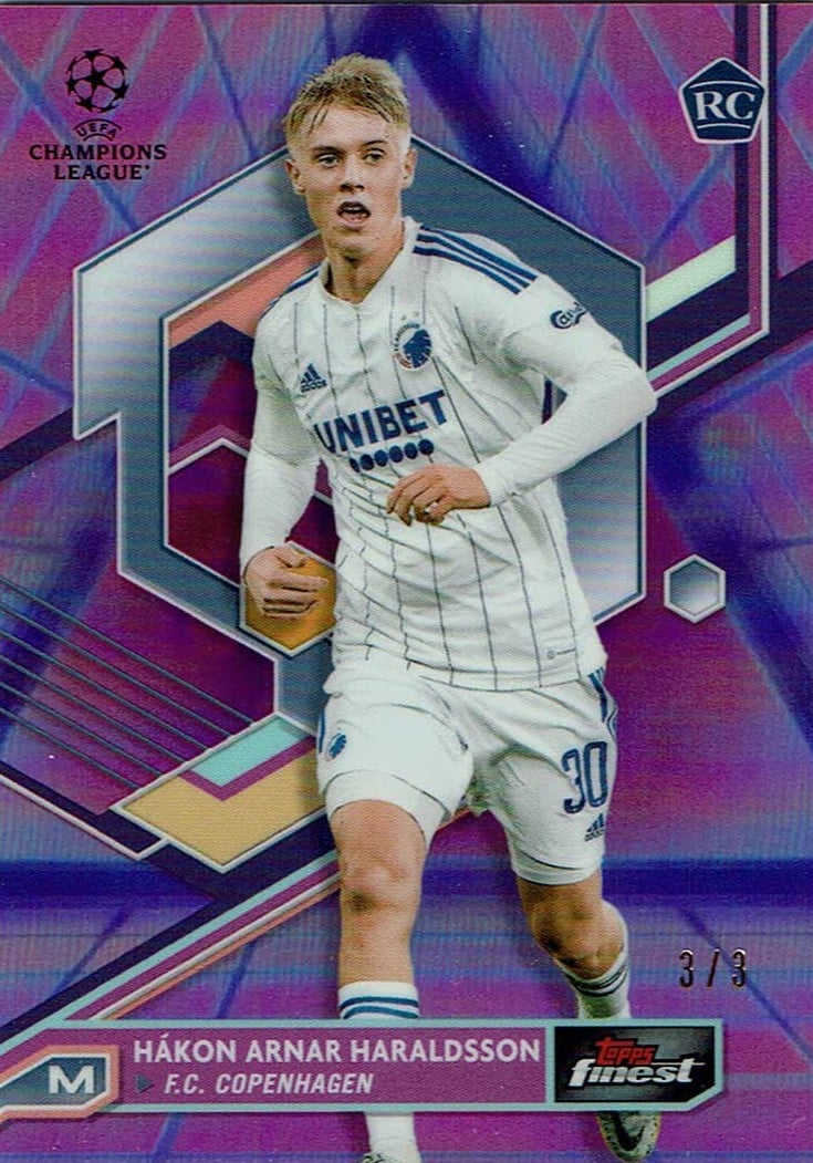 Hakon Haraldsson
Purple Pink Vaporwave Refractor /3
card. no. 80