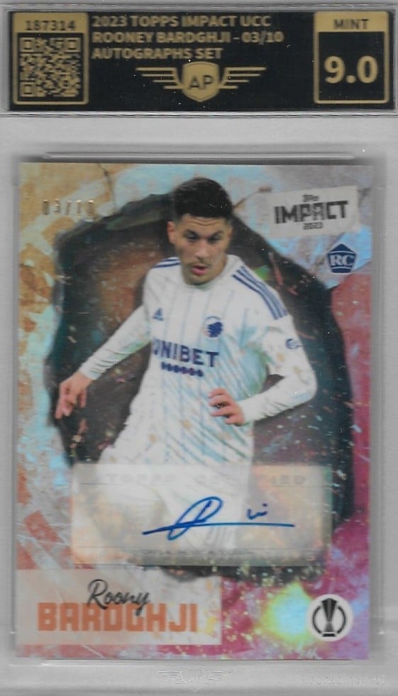 Roony Bardghji
Auto - Orange /10
(looking for this card ungraded)