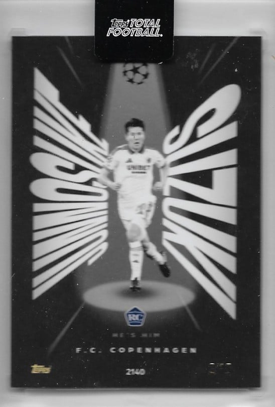 Junnosuke Suzuki
Black /10
card no. 2140
(UCC He's Him)